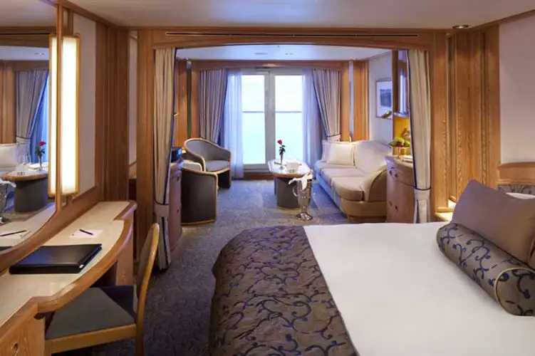 B2 Balcony Suite