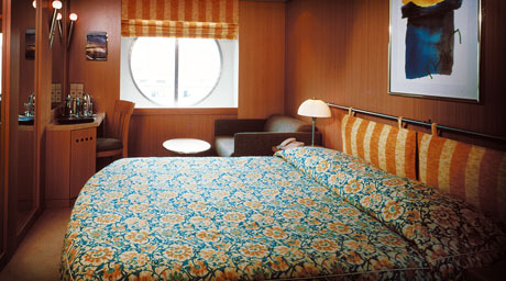 Outside celebrity-cruises-celebrity-infinity-4-5-6-7-8-foto-01