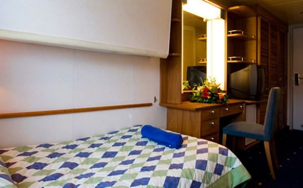celestyal-cruises-celestyal-crystal-ia-foto-01