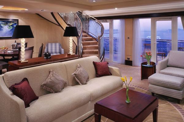 Duplexes & Suites cunard-queen-mary-2-q2-foto-01