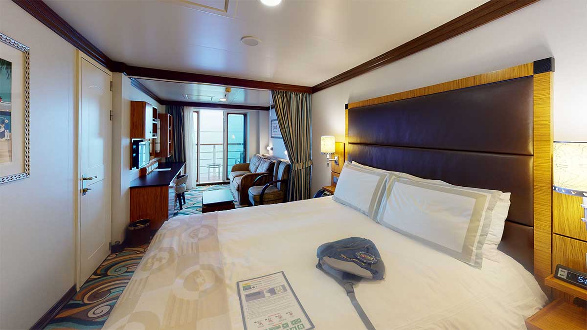 disney-cruise-line-disney-fantasy-3a