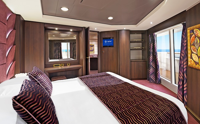 Suite Premium Sealed Window msc-crociere-msc-fantasia-suite-panoramica