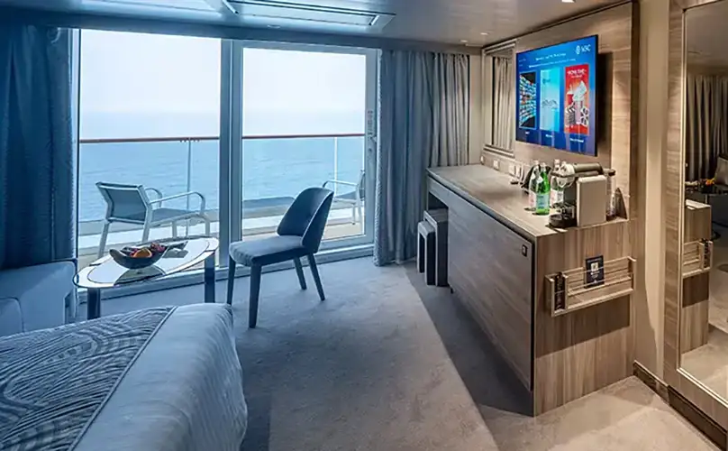 msc-crociere-msc-world-america-yacht-club-deluxe-suite.webp