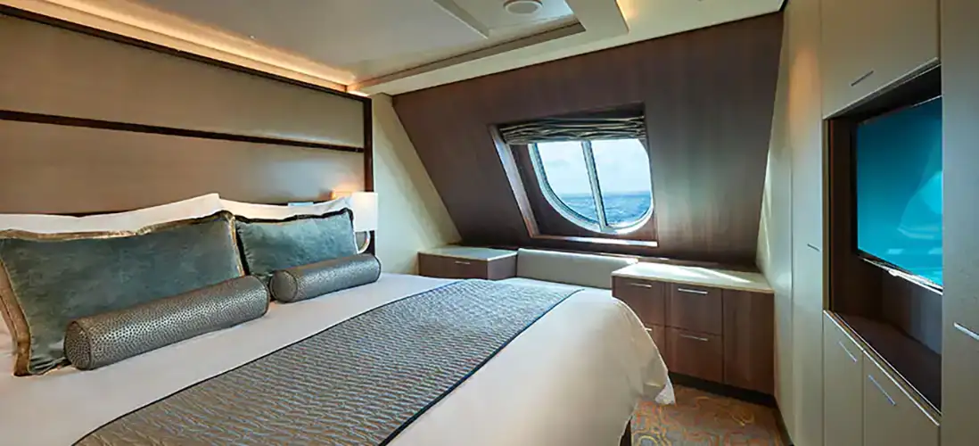 The haven forward-facing penthouse with balcony norwegian-cruise-line-norwegian-joy-hg.webp