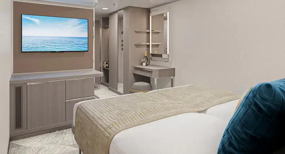 Family inside norwegian-cruise-line-norwegian-prima-interna.webp