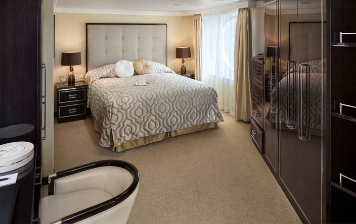 Vista Suite oceania-cruises-sirena-vista-suite