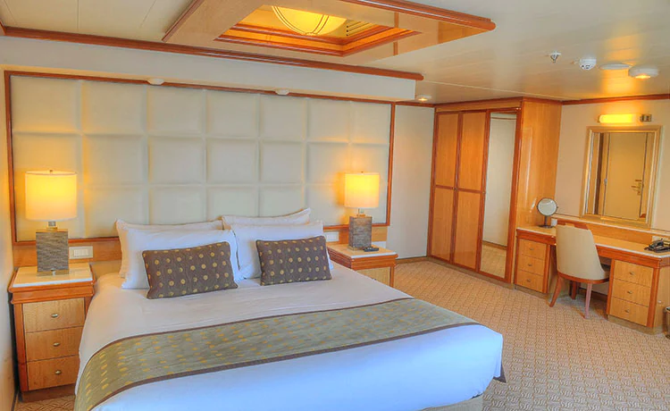 Premium Suite princess-cruises-discovery-princess-premium-suite
