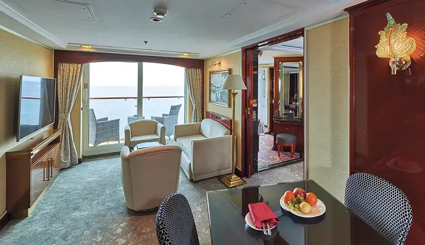 resort-world-cruises-resort-world-one-palace-suite.webp
