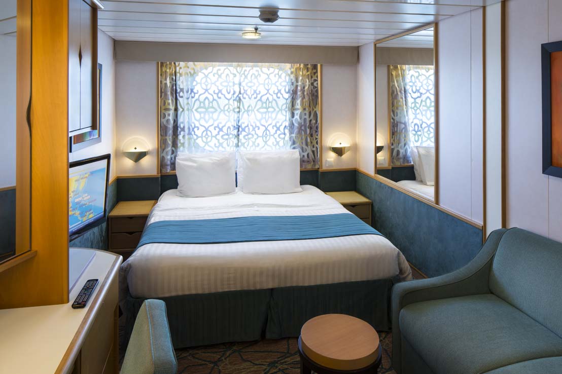 royal-caribbean-enchantment-of-the-seas-esterna-spaziosa