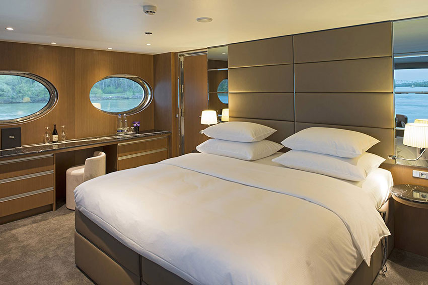 Royal Panorama Suite scenic-scenic-diamond-rs